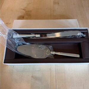 Vera Wang Silver Cake Server Set